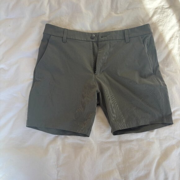 LuLuLemon ABC Shorts 7in - Picture 2 of 3
